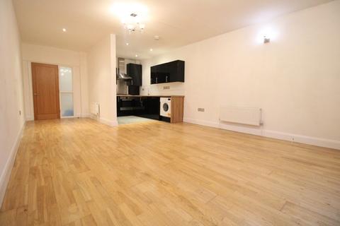 2 bedroom flat to rent, Hackney Road, London E2