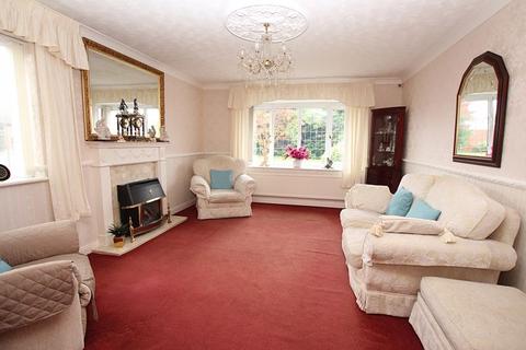 41 Carrington Drive, Humberston, Grimsby, DN36 4XQ