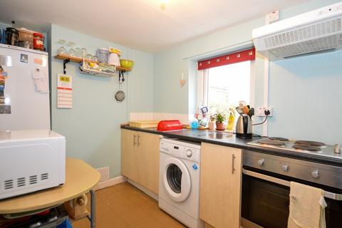 1 bedroom terraced house to rent, Field Street, Bangor, Gwynedd, LL57