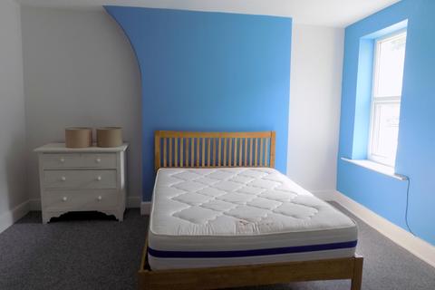 2 bedroom apartment to rent - High Street, Bangor, Gwynedd, LL57