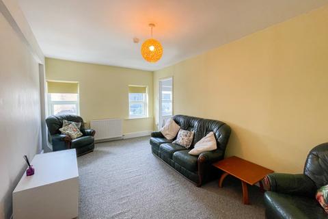 2 bedroom apartment to rent, High Street, Bangor, Gwynedd, LL57