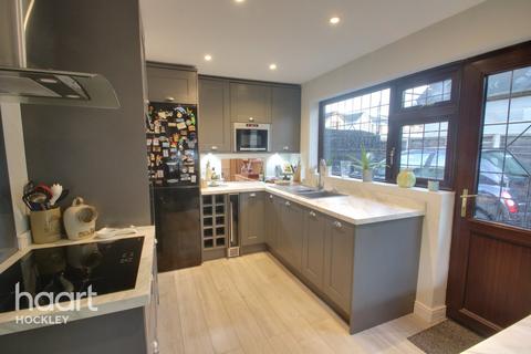 23 Crouch Avenue, Hullbridge, Hockley, SS5 6BS