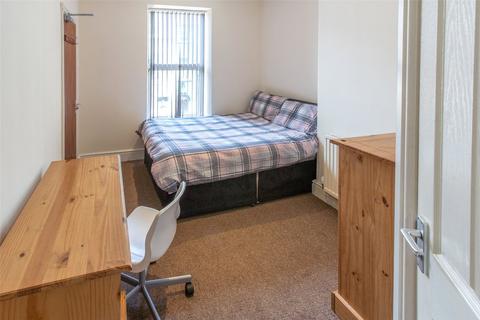 10 bedroom house to rent - Holyhead Road., Bangor, Gwynedd, LL57