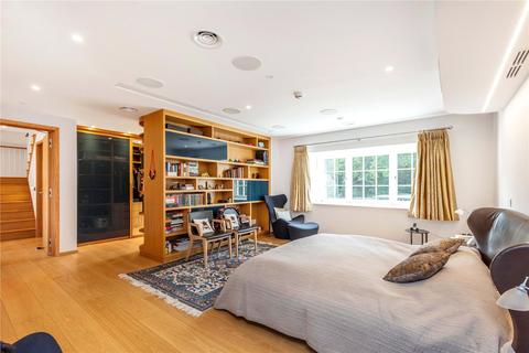 40 Sheen Common Drive, Richmond, TW10 5BN
