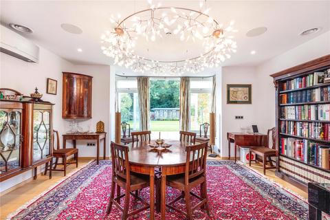 40 Sheen Common Drive, Richmond, TW10 5BN