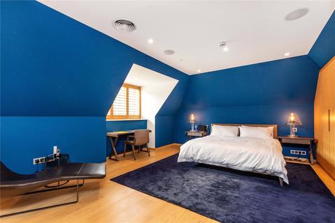 40 Sheen Common Drive, Richmond, TW10 5BN