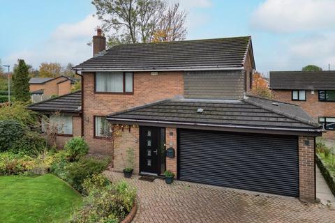 4 bedroom detached house for sale, Greenshank Close, Rochdale, OL11 5QE