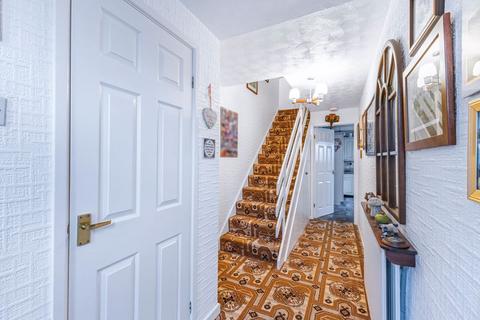 4 bedroom detached house for sale, Greenshank Close, Rochdale, OL11 5QE