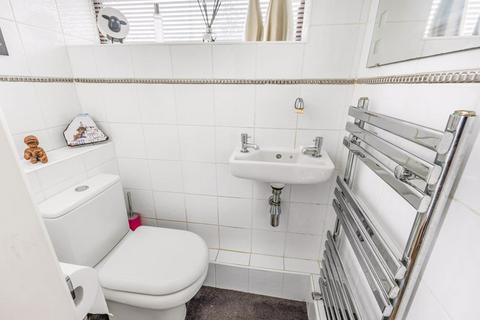 4 bedroom detached house for sale, Greenshank Close, Rochdale, OL11 5QE