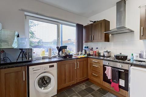 2 bedroom flat to rent, Kensington, Liverpool L6