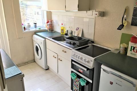 3 bedroom terraced house to rent, Mossley Hill, Liverpool L18