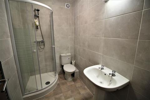 6 bedroom semi-detached house to rent, Wavertree, Liverpool L15