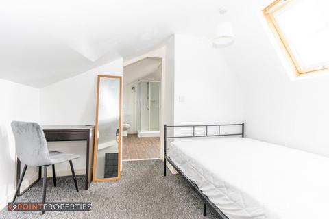 undefined, Smithdown Road, Liverpool L15