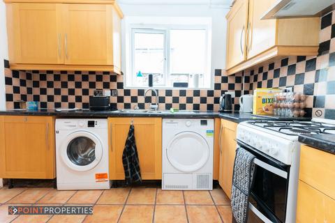 4 bedroom semi-detached house to rent, Liverpool L6