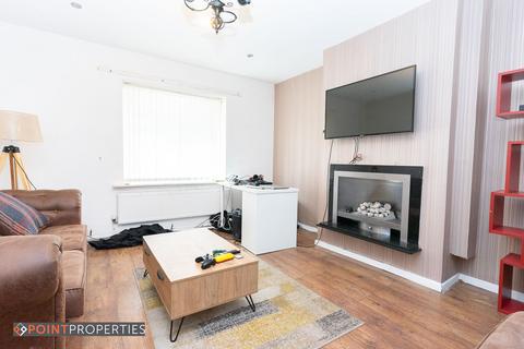 undefined, Liverpool L6