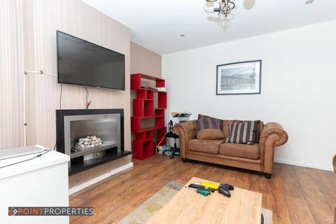 undefined, Liverpool L6
