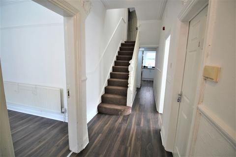 7 bedroom terraced house to rent - Liverpool L17