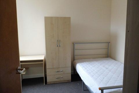 2 bedroom apartment to rent, Liverpool L15