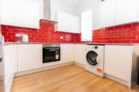 4 bedroom terraced house to rent, Liverpool L15