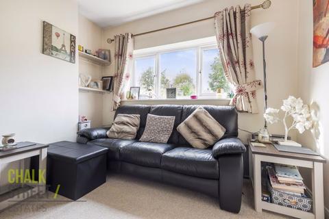 30 Gatwick Way, Hornchurch, RM12 6DX