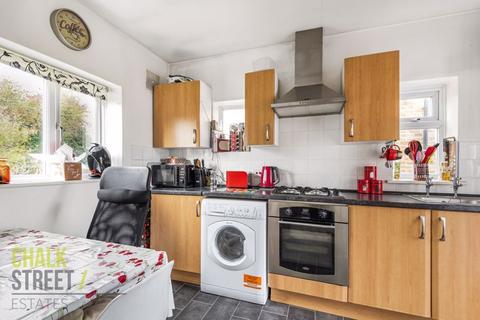 30 Gatwick Way, Hornchurch, RM12 6DX