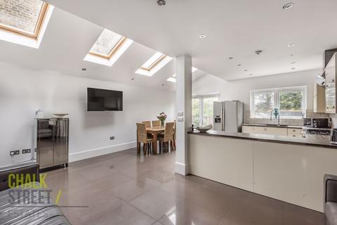 54 Manor Road, Romford, RM1 2RD