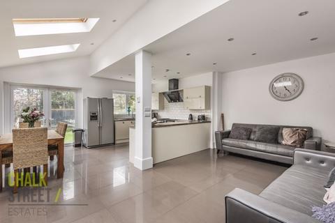 54 Manor Road, Romford, RM1 2RD