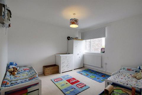 22 Croft Close, Chipperfield, Kings Langley, WD4 9PA