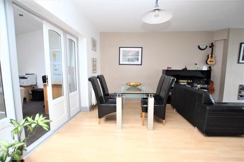 9 Pendragon Lane, Bradford, BD2 4JL
