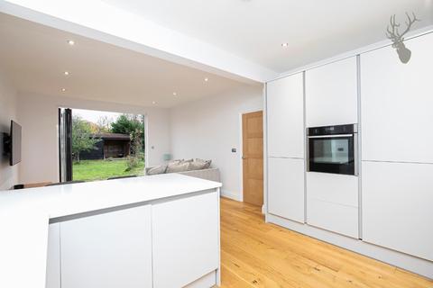 23 Orchard Drive, Theydon Bois, Epping, CM16 7DH