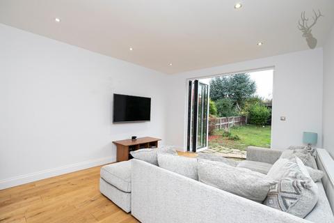 23 Orchard Drive, Theydon Bois, Epping, CM16 7DH