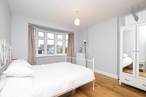 23 Orchard Drive, Theydon Bois, Epping, CM16 7DH