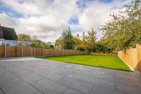 The Oaks Bournebridge Lane, Stapleford Abbotts, Romford, RM4 1LT
