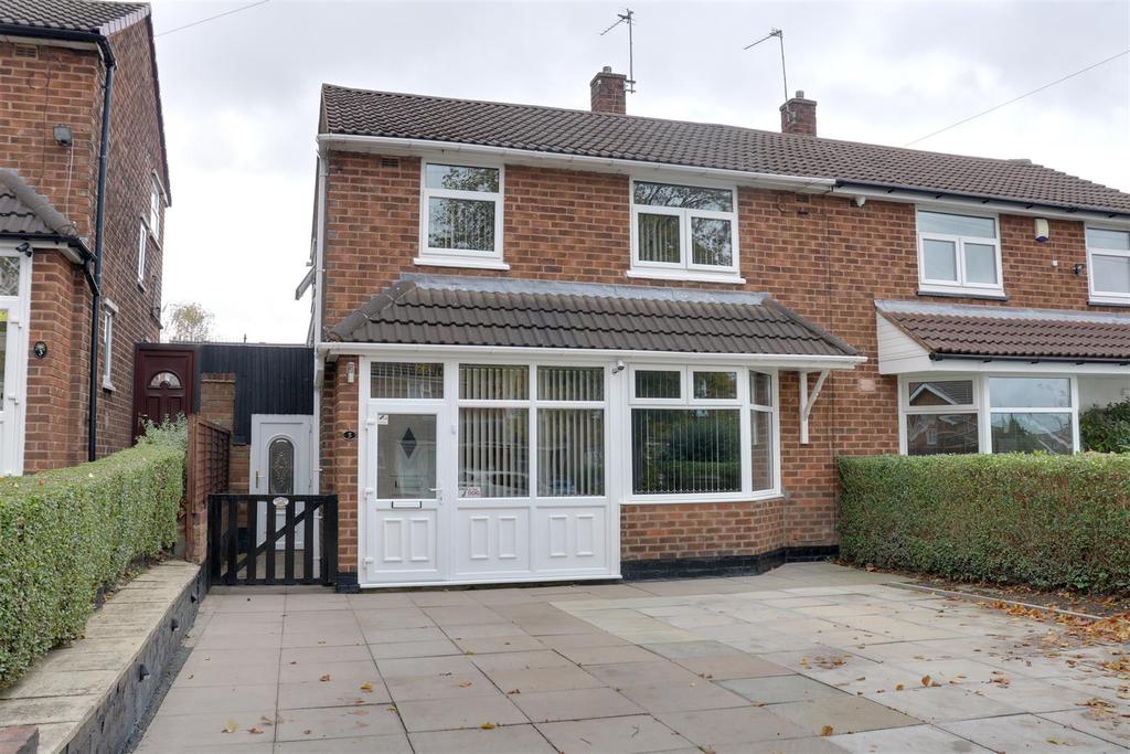 Walnut Road, Yew Tree, Walsall 3 bed semidetached house £169,950