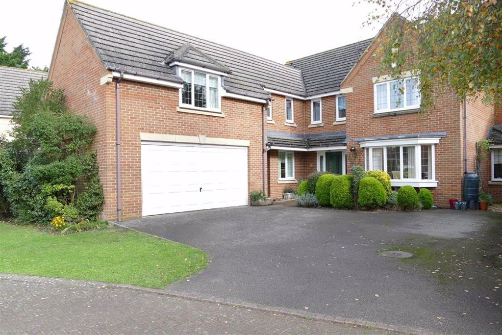 Lake View, Quemerford, Calne 5 bed detached house £615,000