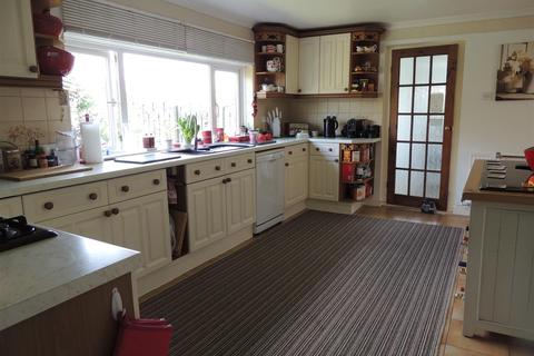 16 Polkyth Road, St Austell, PL25 4LW