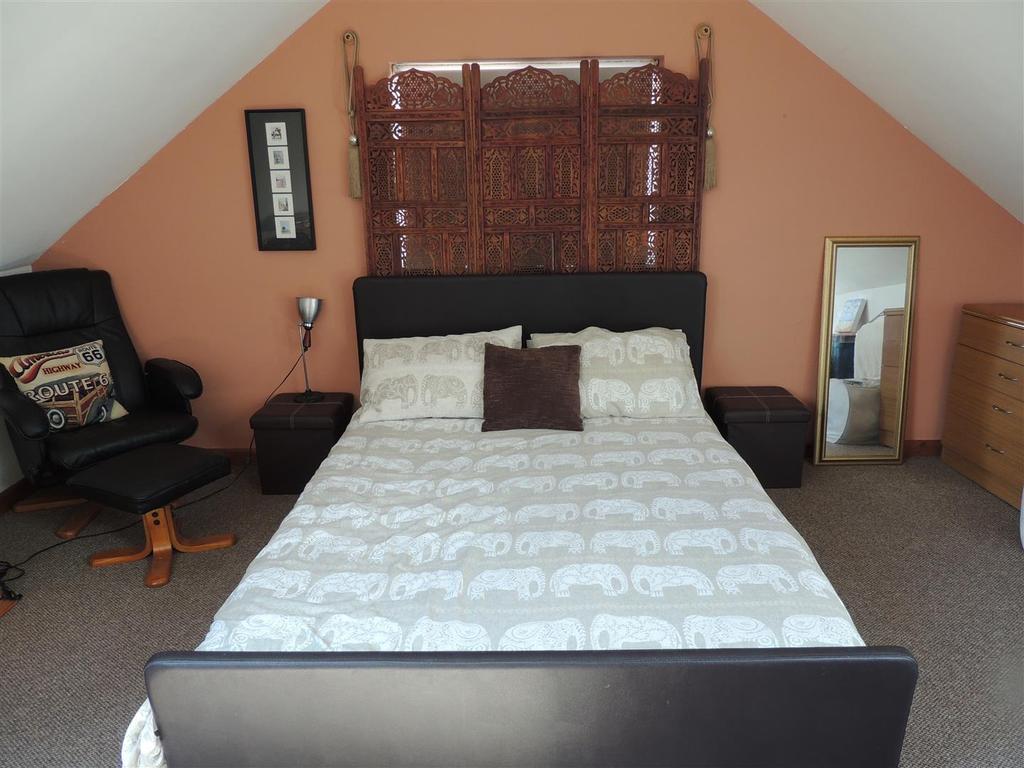 Bedroom: