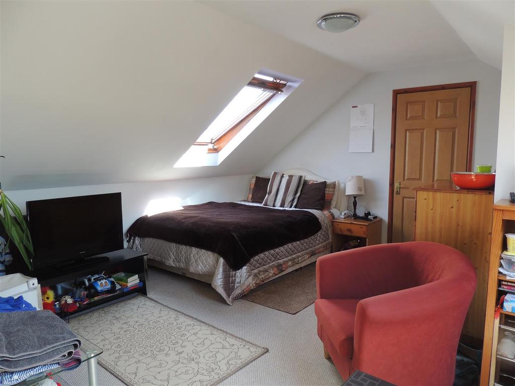 Bedroom: