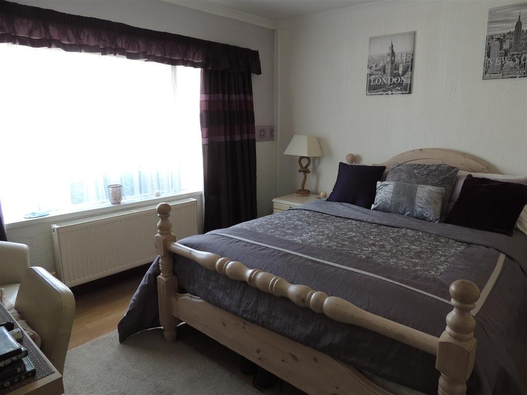 Bedroom:
