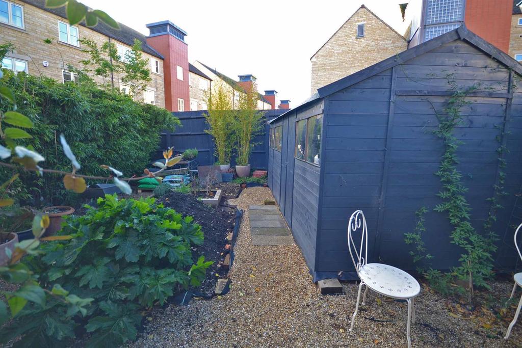 Albert Rd - Rear Garden ii.jpg