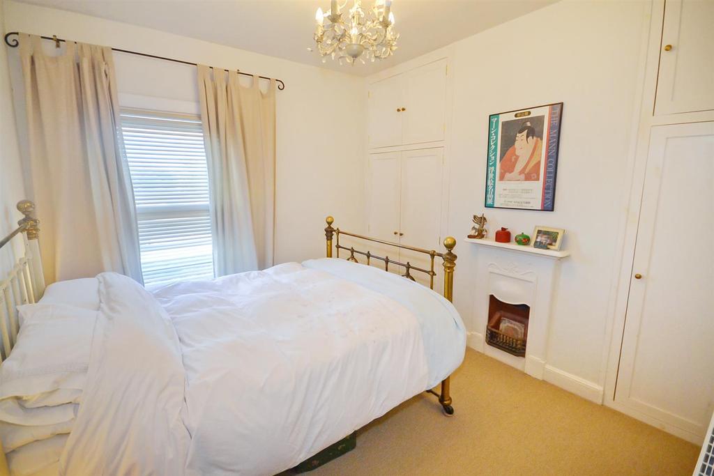Master Bedroom.JPG