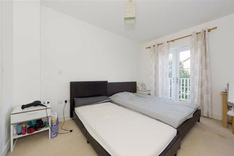 37 Westmount Close, Worcester Park, KT4 8FL
