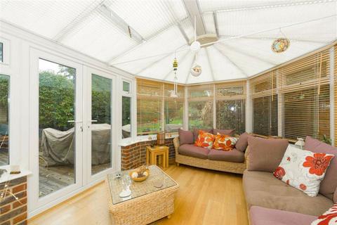 36 Grafton Road, Worcester Park, KT4 7QP
