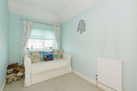 36 Grafton Road, Worcester Park, KT4 7QP