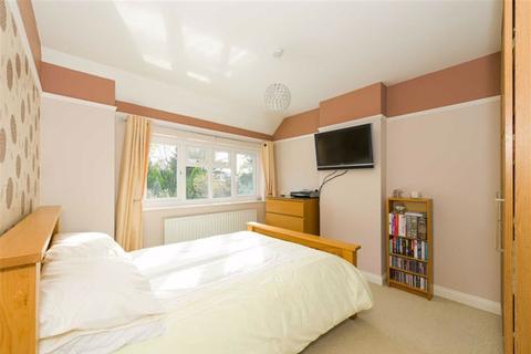 36 Grafton Road, Worcester Park, KT4 7QP
