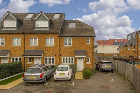3 Alpine Close, Epsom, KT19 9FL