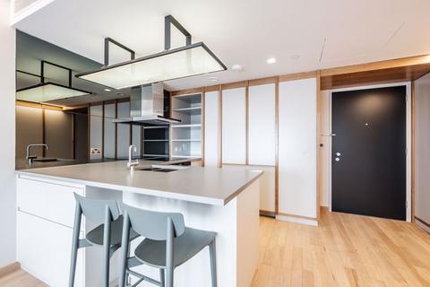 Manhattan Loft Apartments, 20 International Way, London