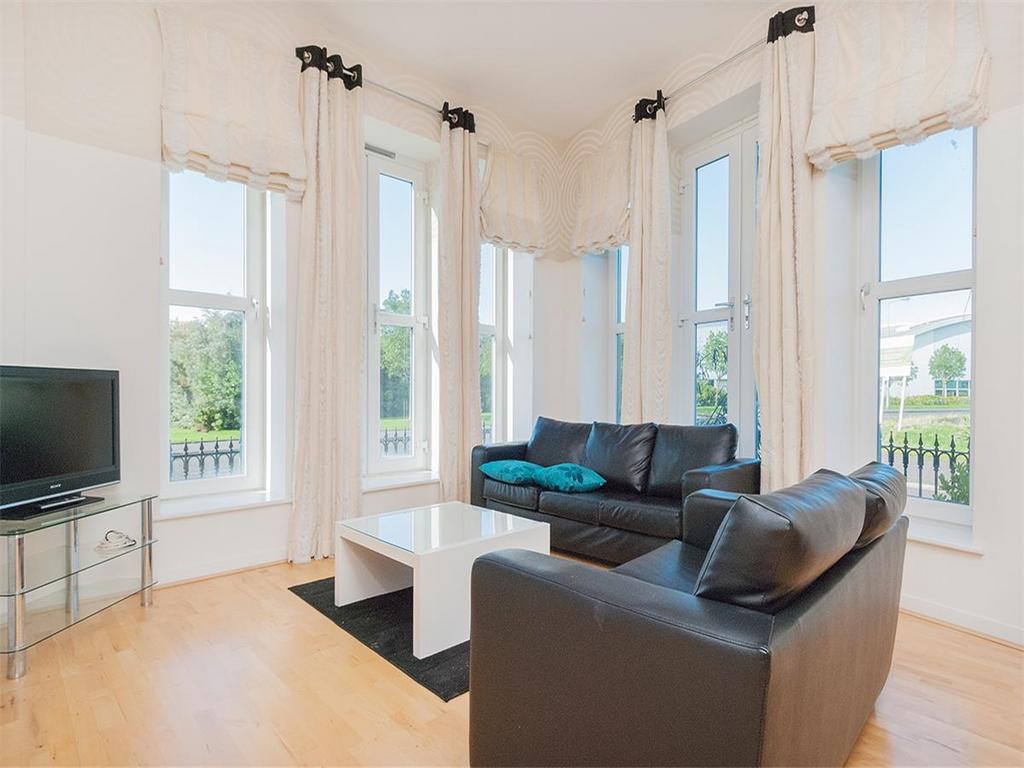 Newhaven Place Edinburgh EH6 4TG United Kingdom 2 bed flat £1,225 pcm