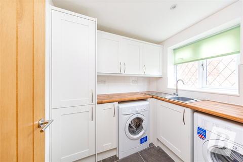 10 Hampton Mead, Loughton, IG10 1TX