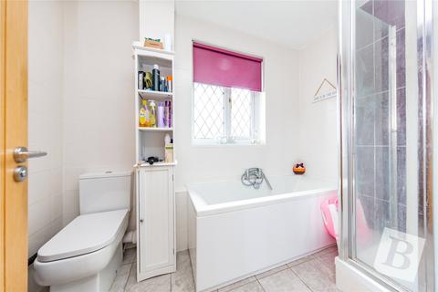 10 Hampton Mead, Loughton, IG10 1TX